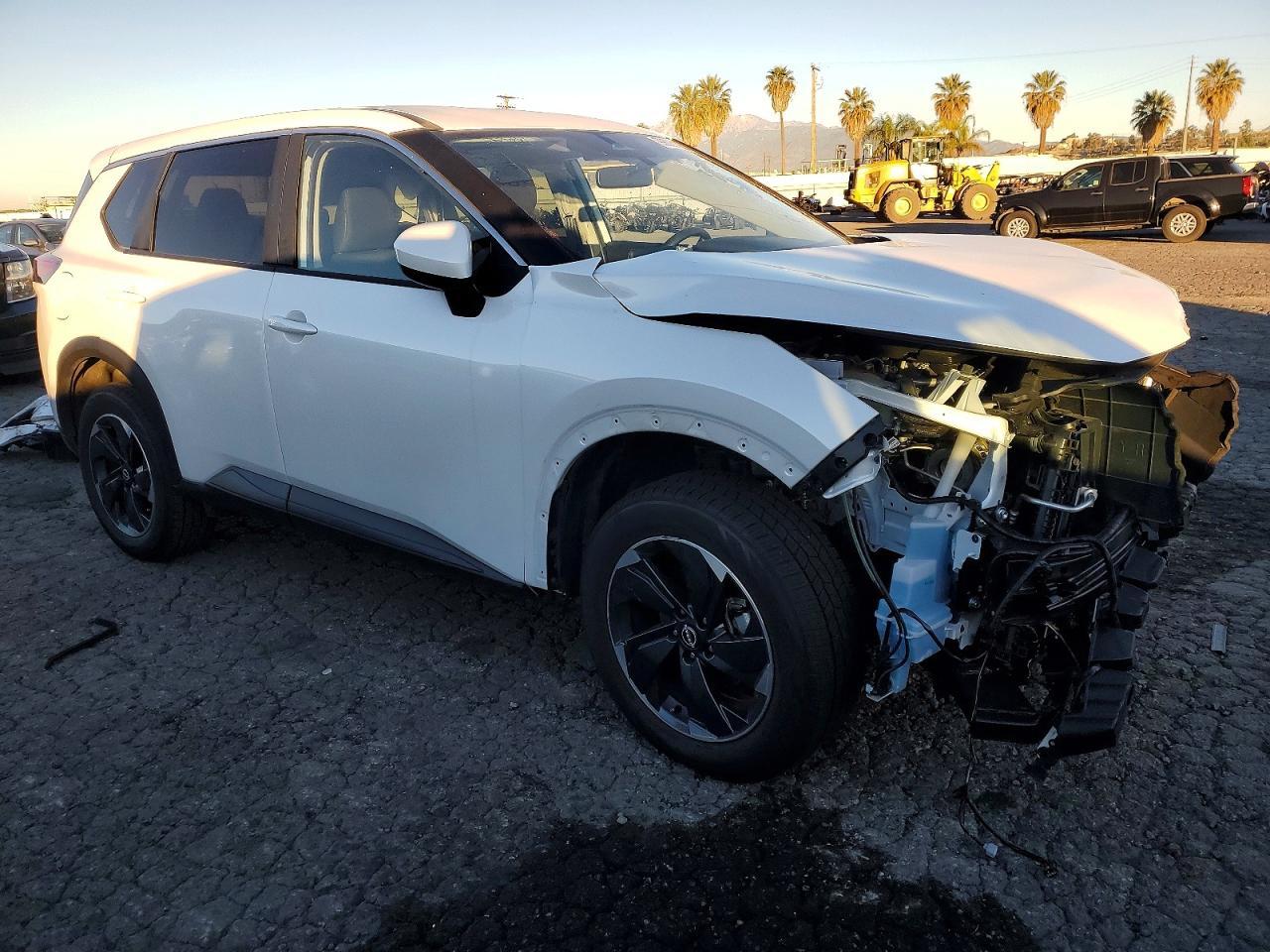 2025 Nissan Rogue Sv - Image 4