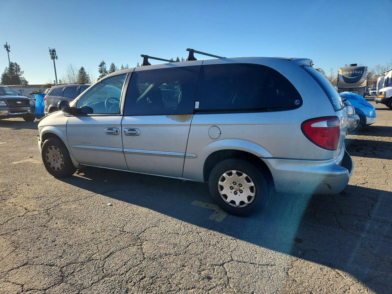 2001 Chrysler Town & Country Lx - Фото 2