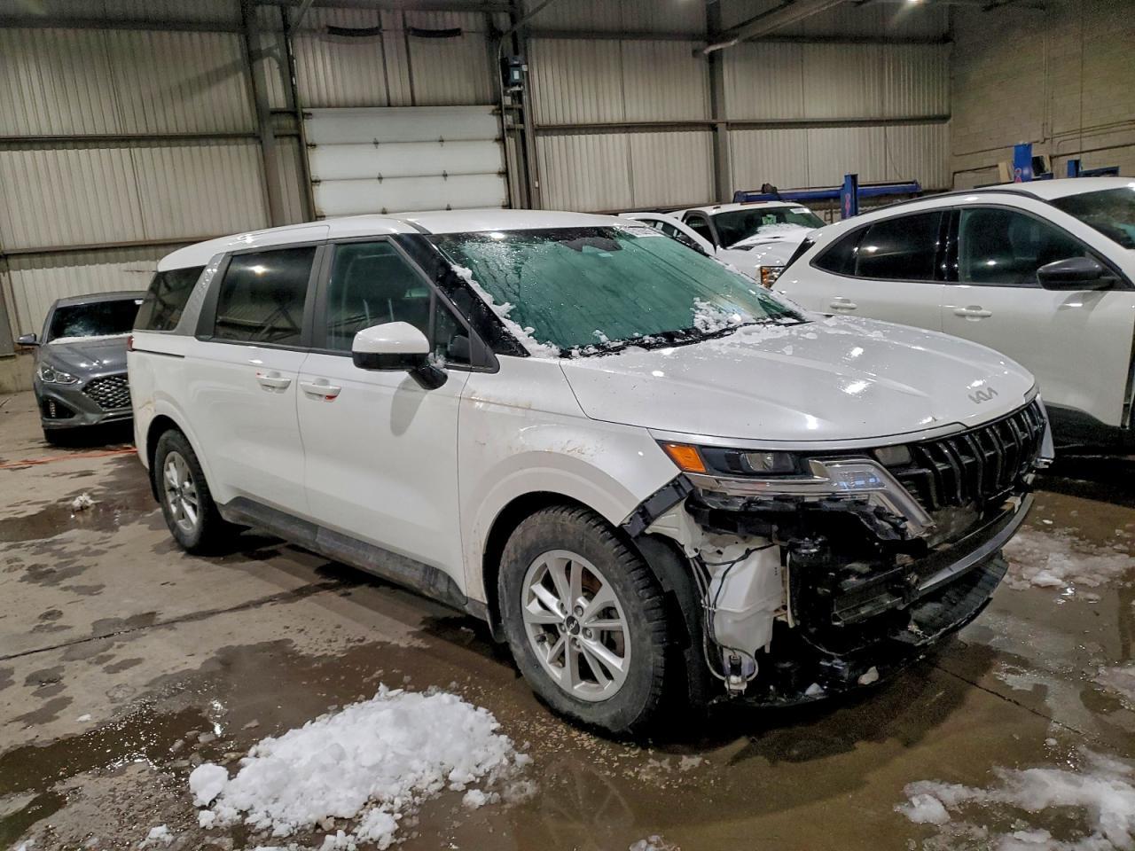 2023 Kia Carnival Lx - Фото 4