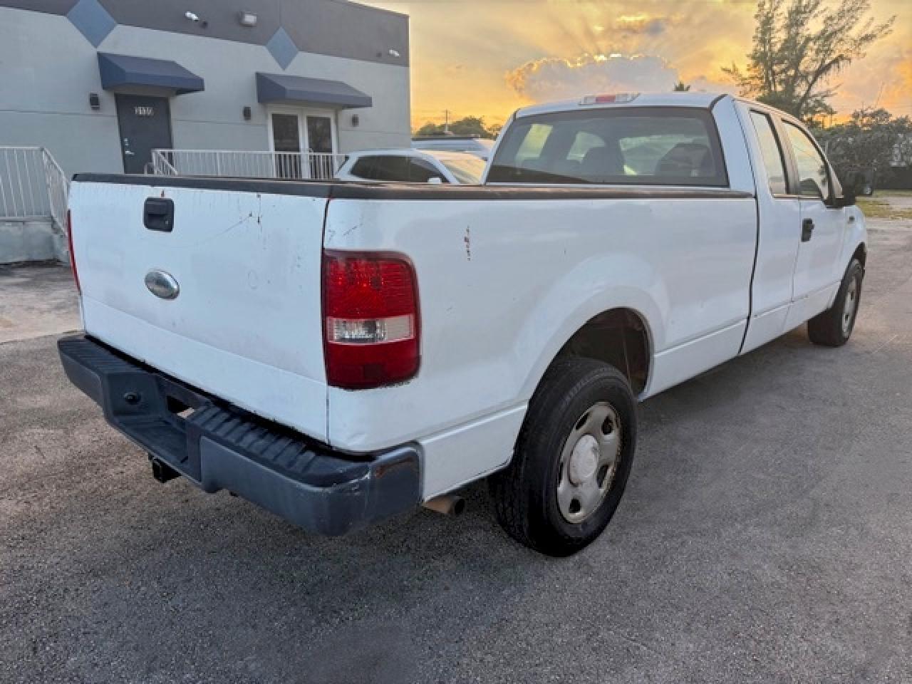 2007 Ford F150 - Фото 3