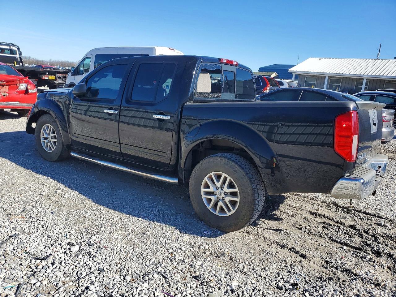 2015 Nissan Frontier S - Фото 2