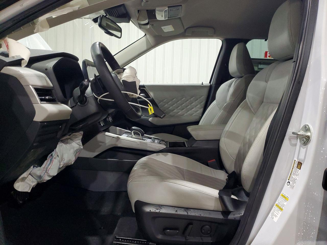 2023 Mitsubishi Outlander Sel - Image 7
