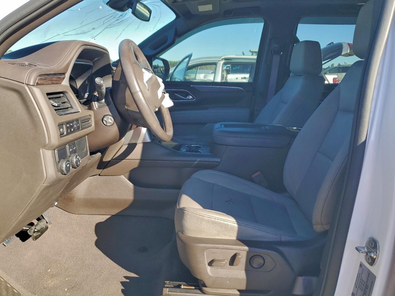 2022 Chevrolet Suburban C1500 Lt - Image 7