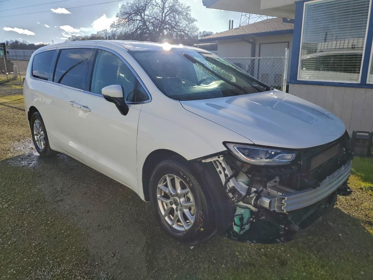 2023 Chrysler Pacifica Touring L - Фото 4