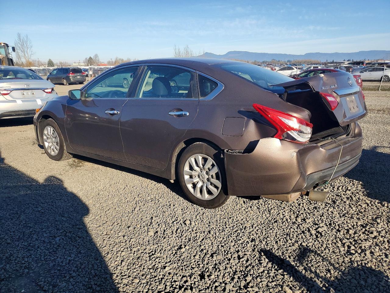 2016 Nissan Altima 2.5 - Image 2