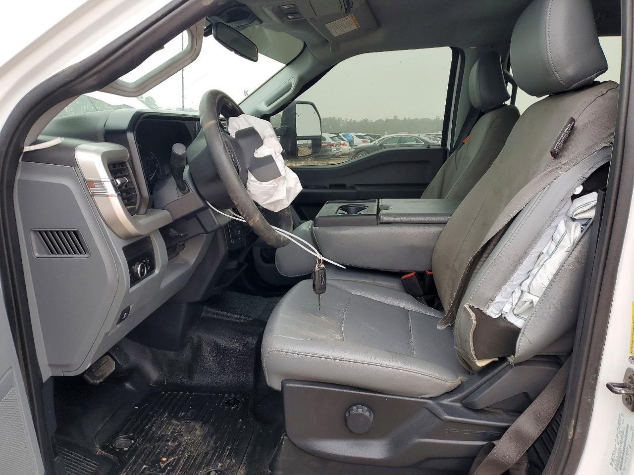 2024 Ford F250 Super Duty - Фото 7