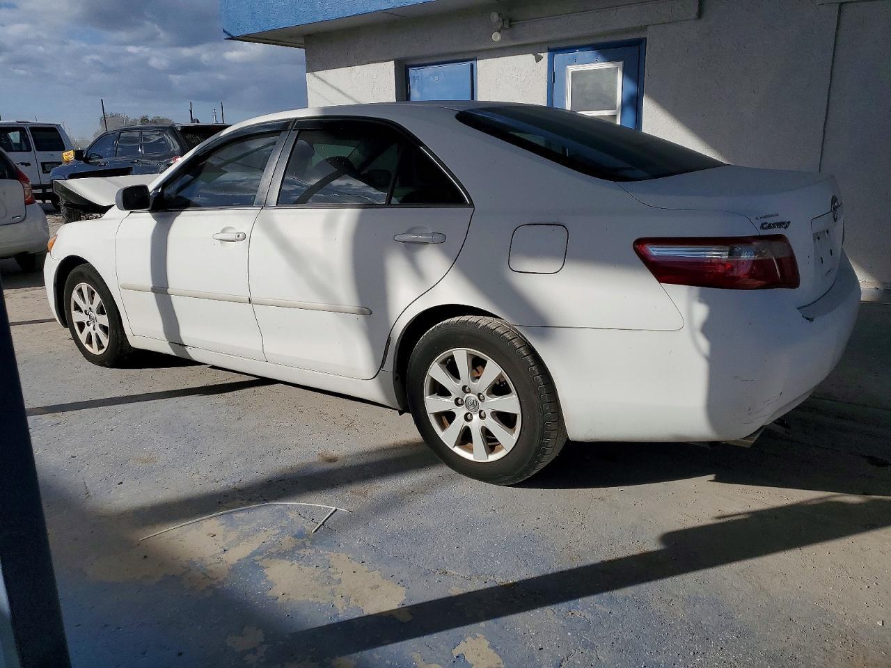 2007 Toyota Camry Xle V6 - Image 2