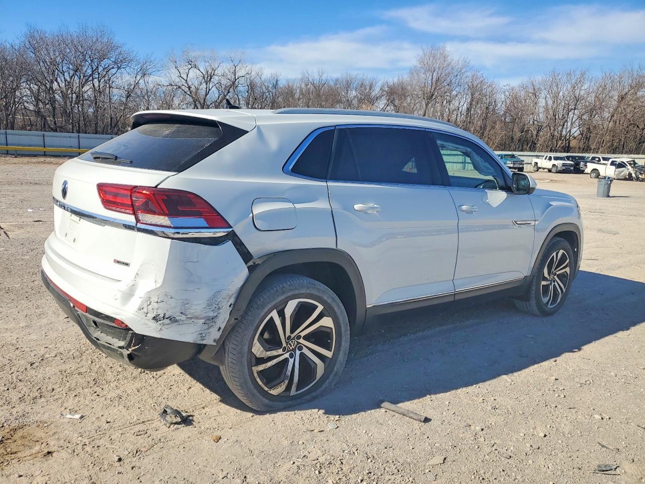 2021 Volkswagen Atlas Cross Sport Sel Premium - Image 3