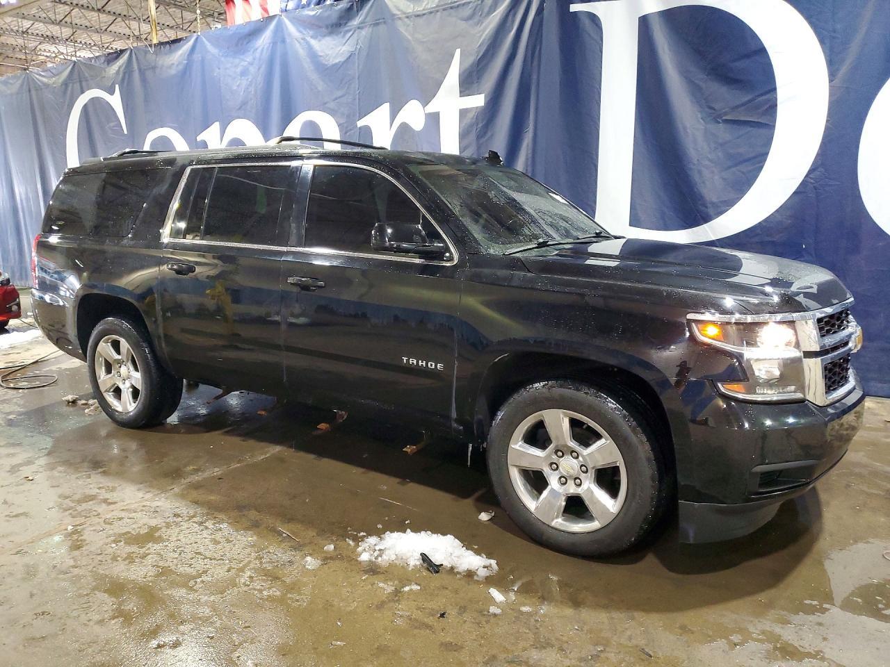 2017 Chevrolet Suburban K1500 Ls - Фото 4