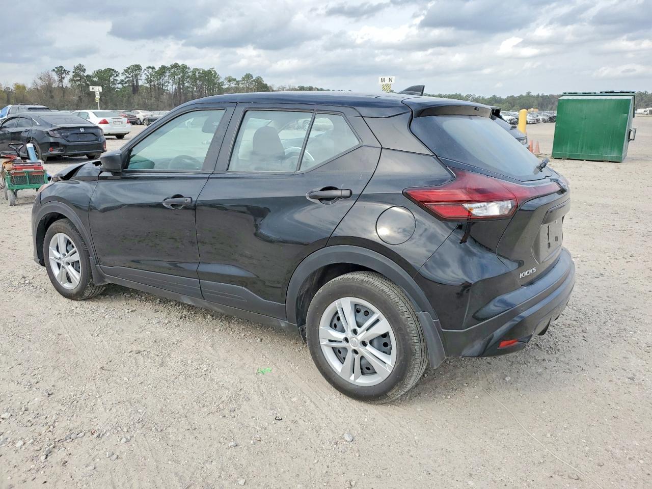 2025 Nissan Kicks Play S - Фото 2