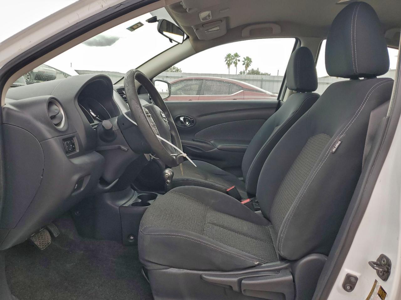 2016 Nissan Versa S - Фото 7