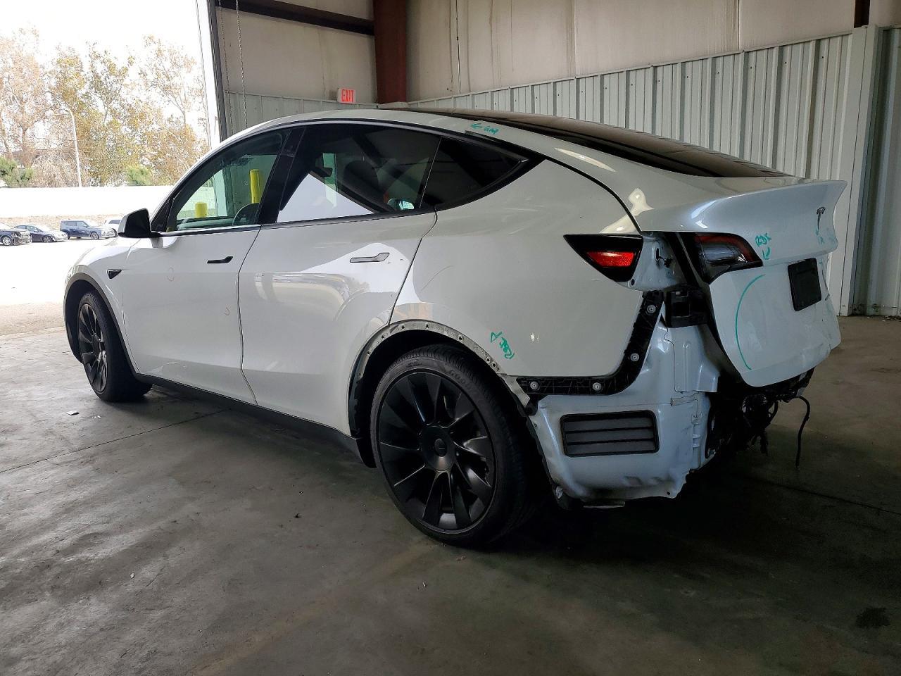 2021 Tesla Model Y - Фото 2