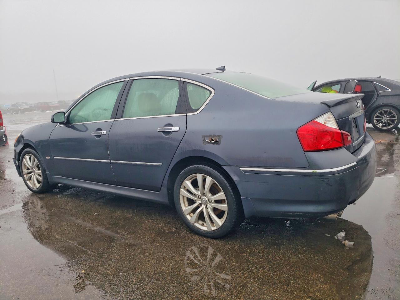 2008 Infiniti M35 - Image 2