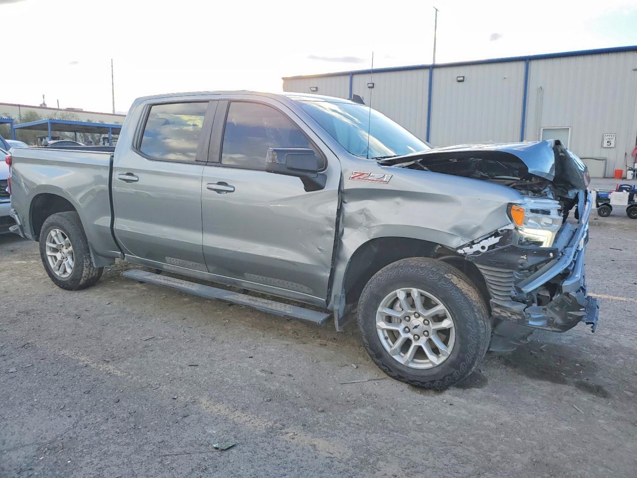 2023 Chevrolet Silverado K1500 Rst - Фото 4