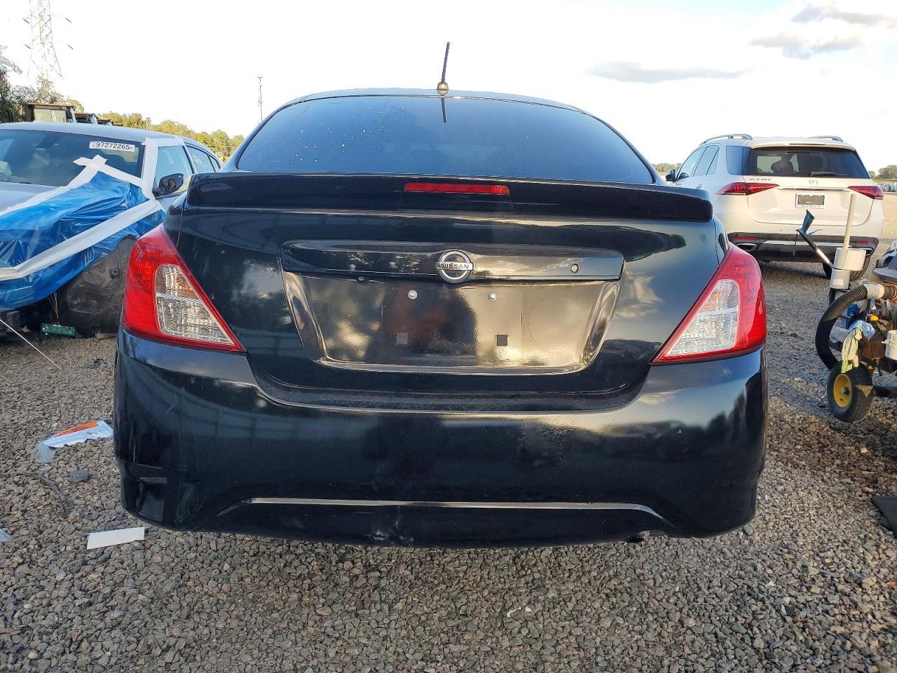 2019 Nissan Versa S - Фото 6