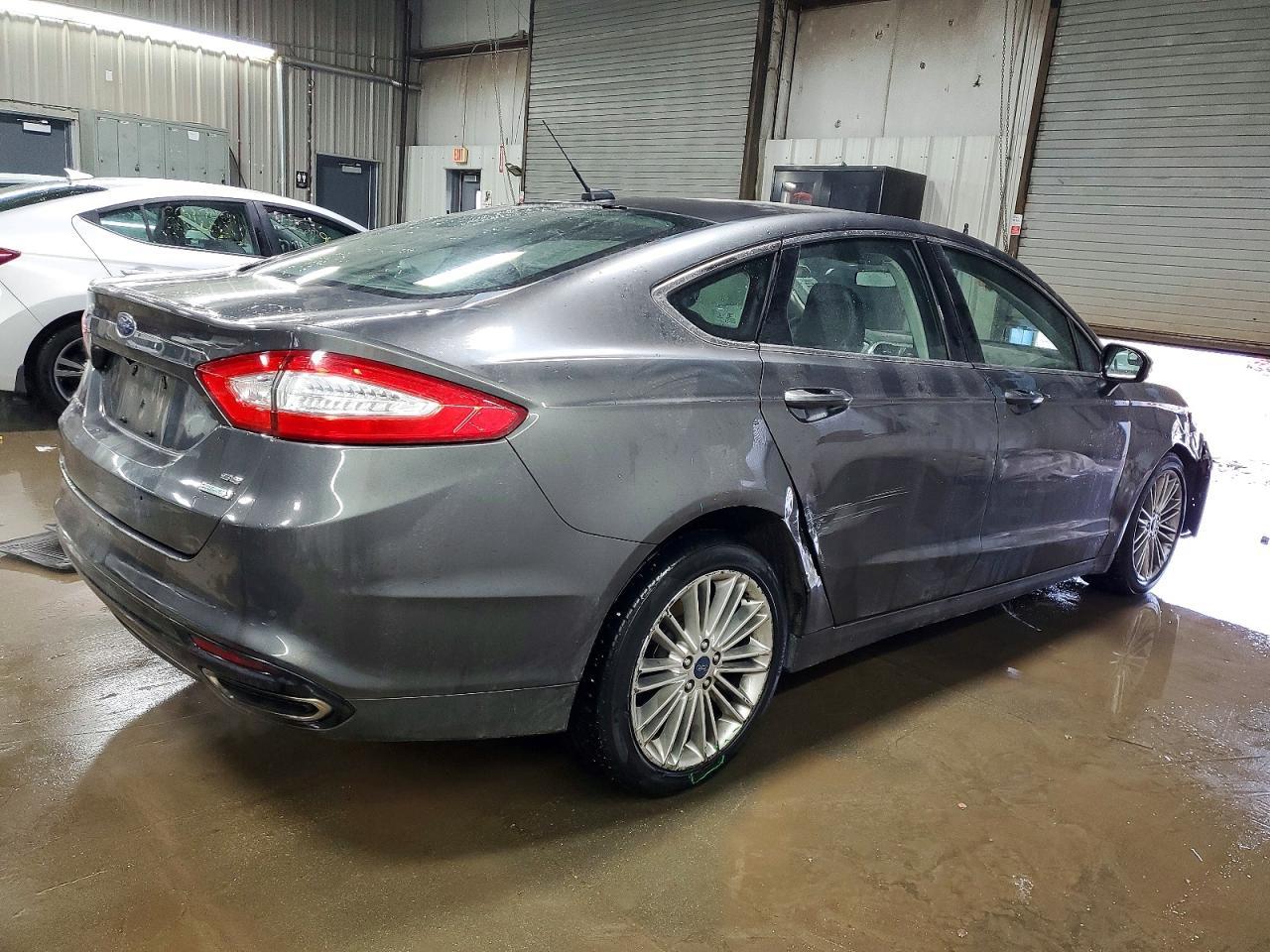 2016 Ford Fusion Se - Фото 3