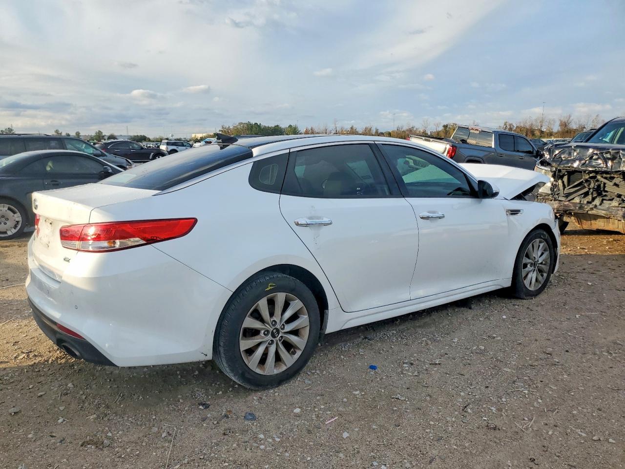 2016 Kia Optima Ex - Фото 3