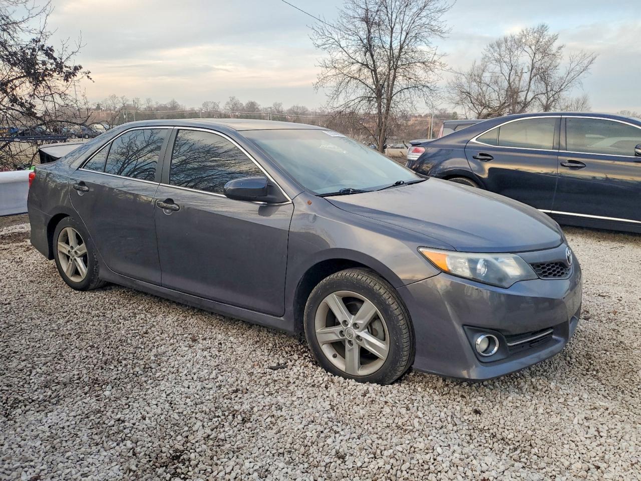 2012 Toyota Camry - Image 4