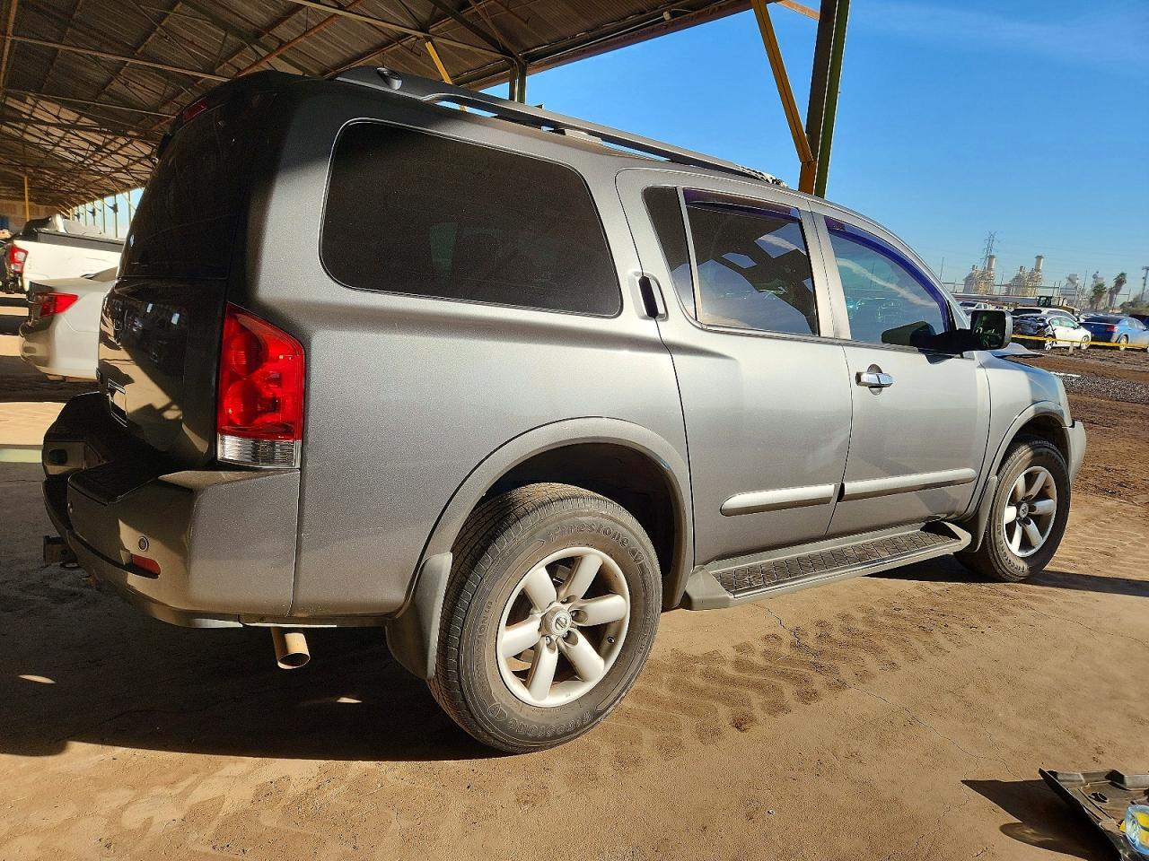 2015 Nissan Armada Sv - Image 3