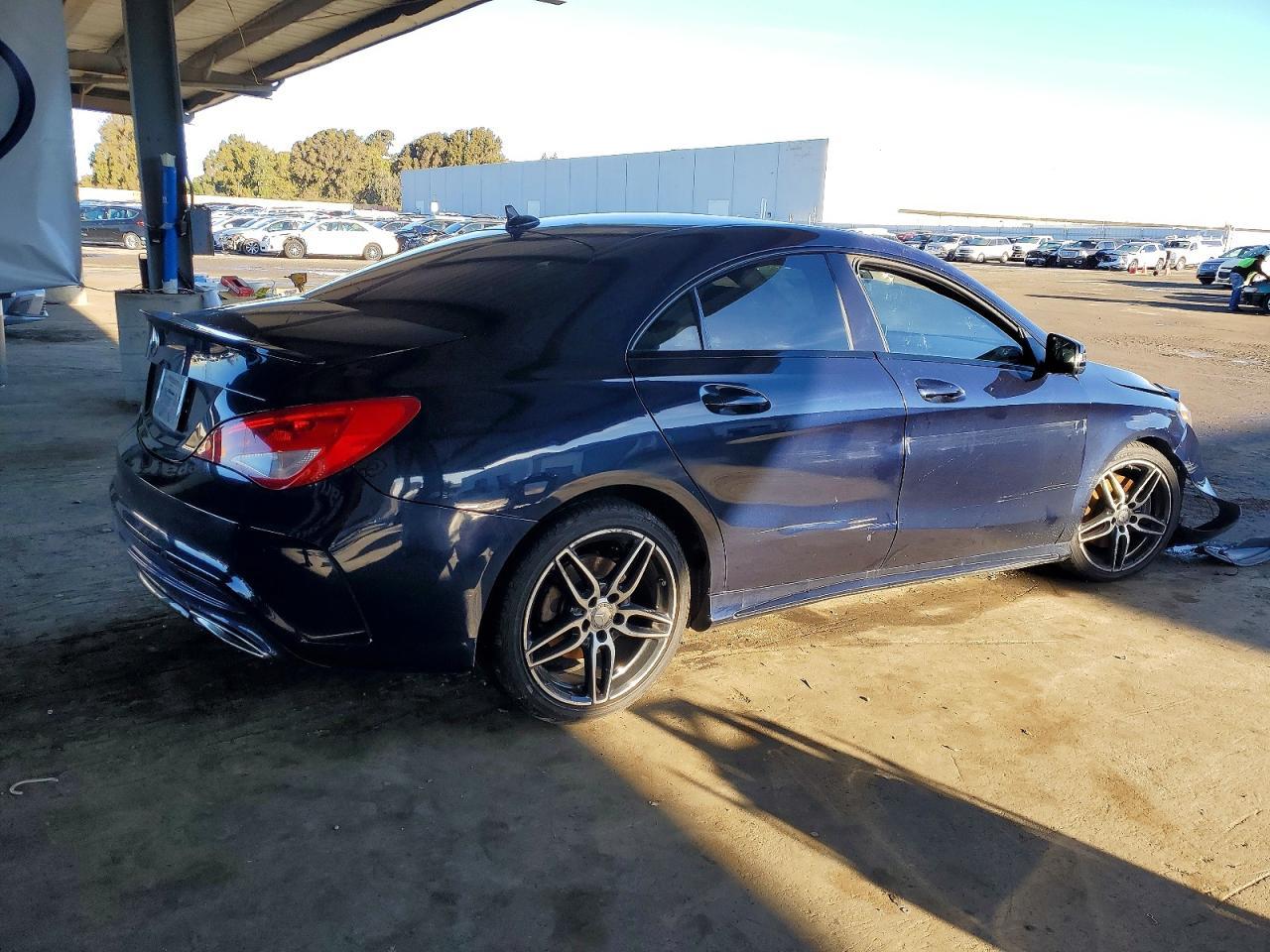 2017 Mercedes-Benz Cla 250 - Фото 3