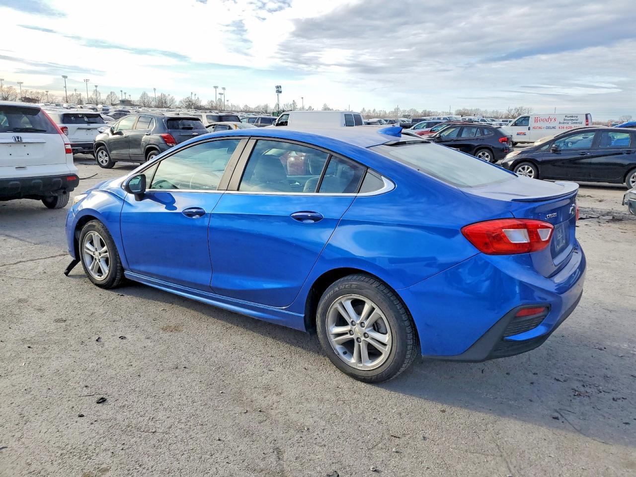 2017 Chevrolet Cruze Lt - Фото 2