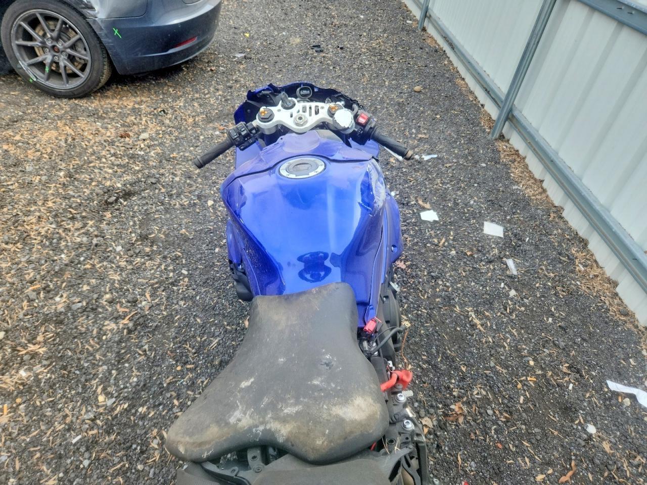 2023 Yamaha Yzfr7 - Фото 6