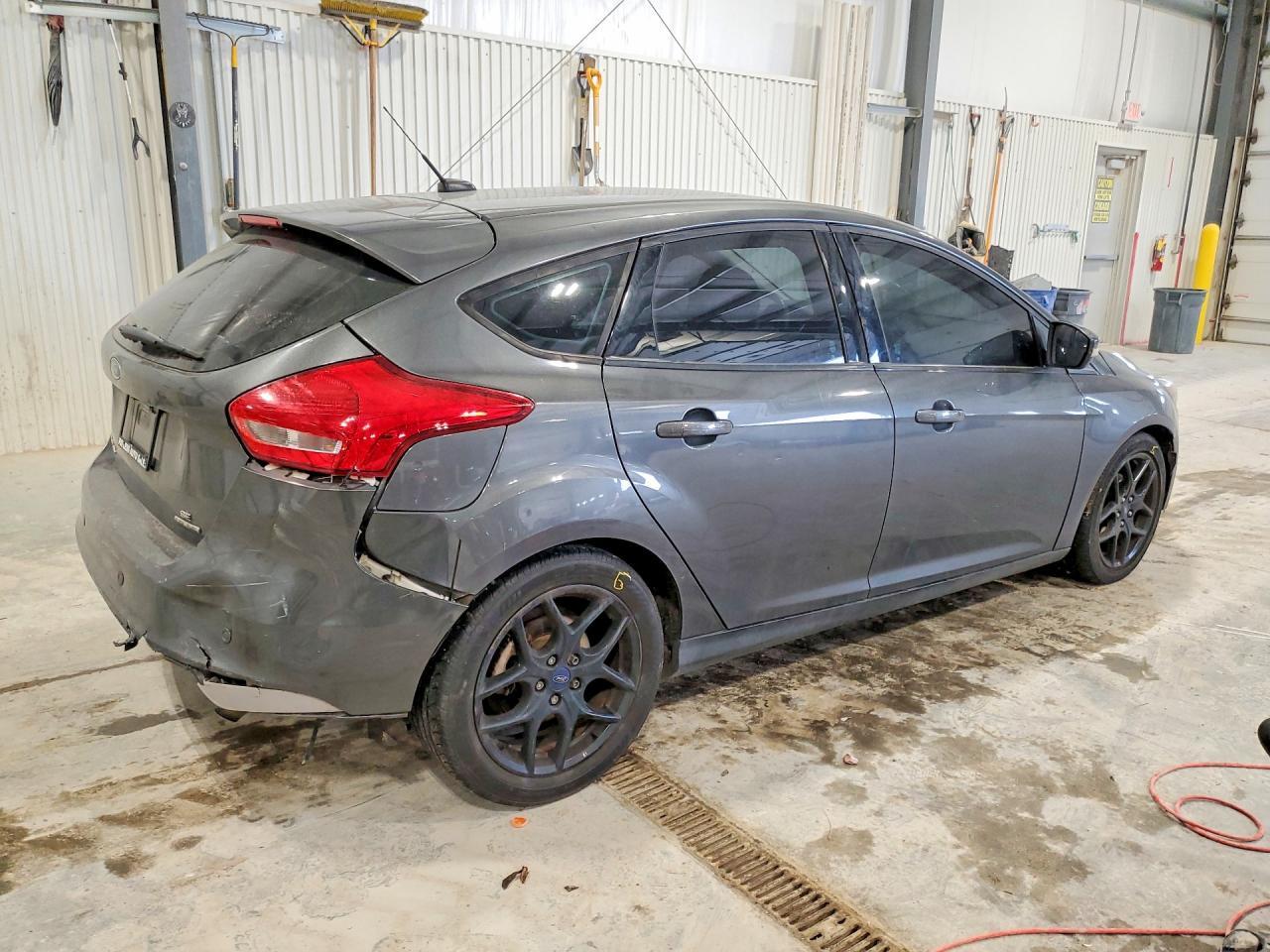 2016 Ford Focus Se - Image 3