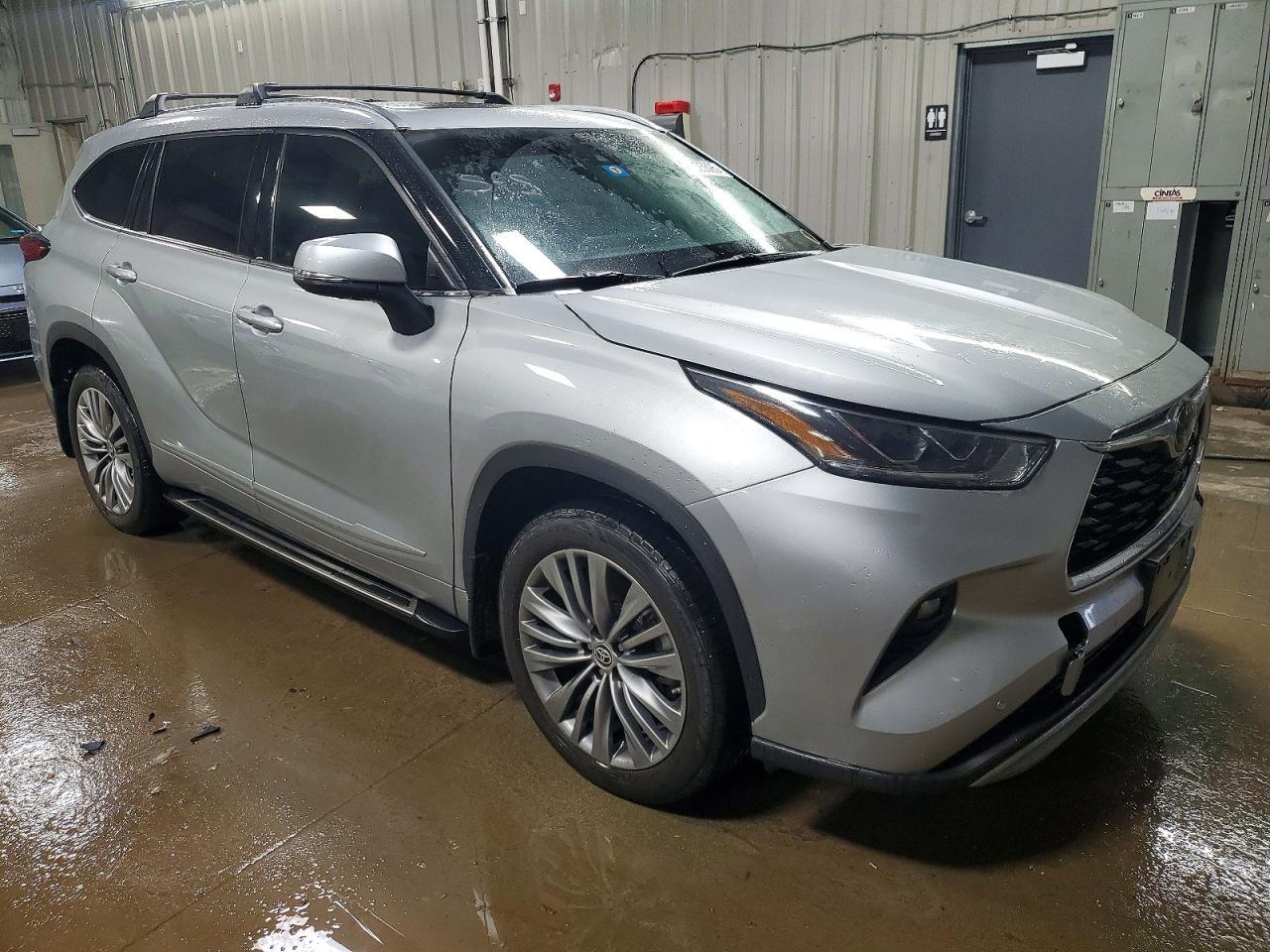 2020 Toyota Highlander Platinum - Фото 4