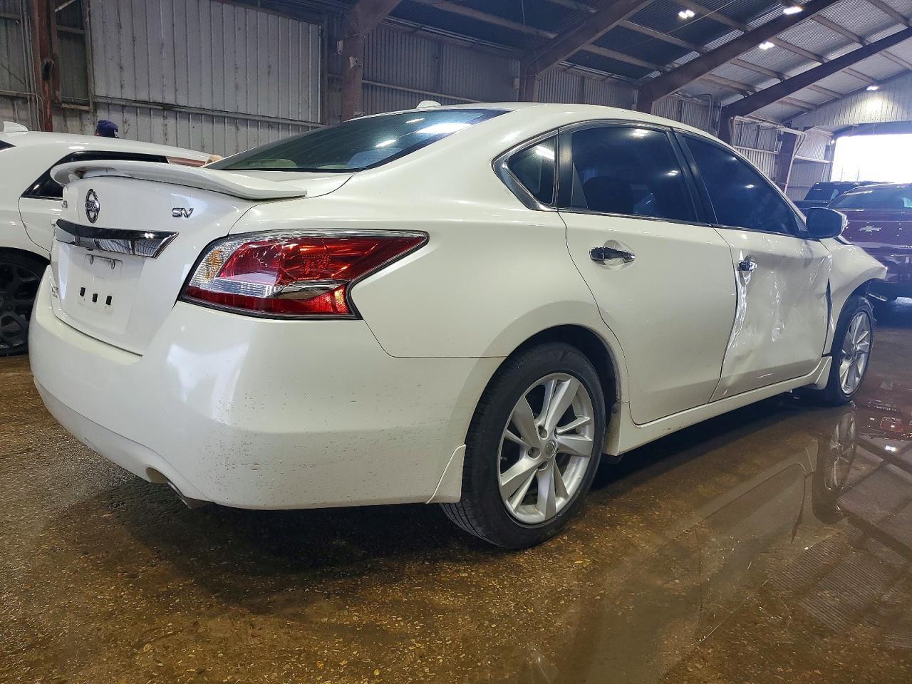 2015 Niss Altima 2.5 - Фото 3