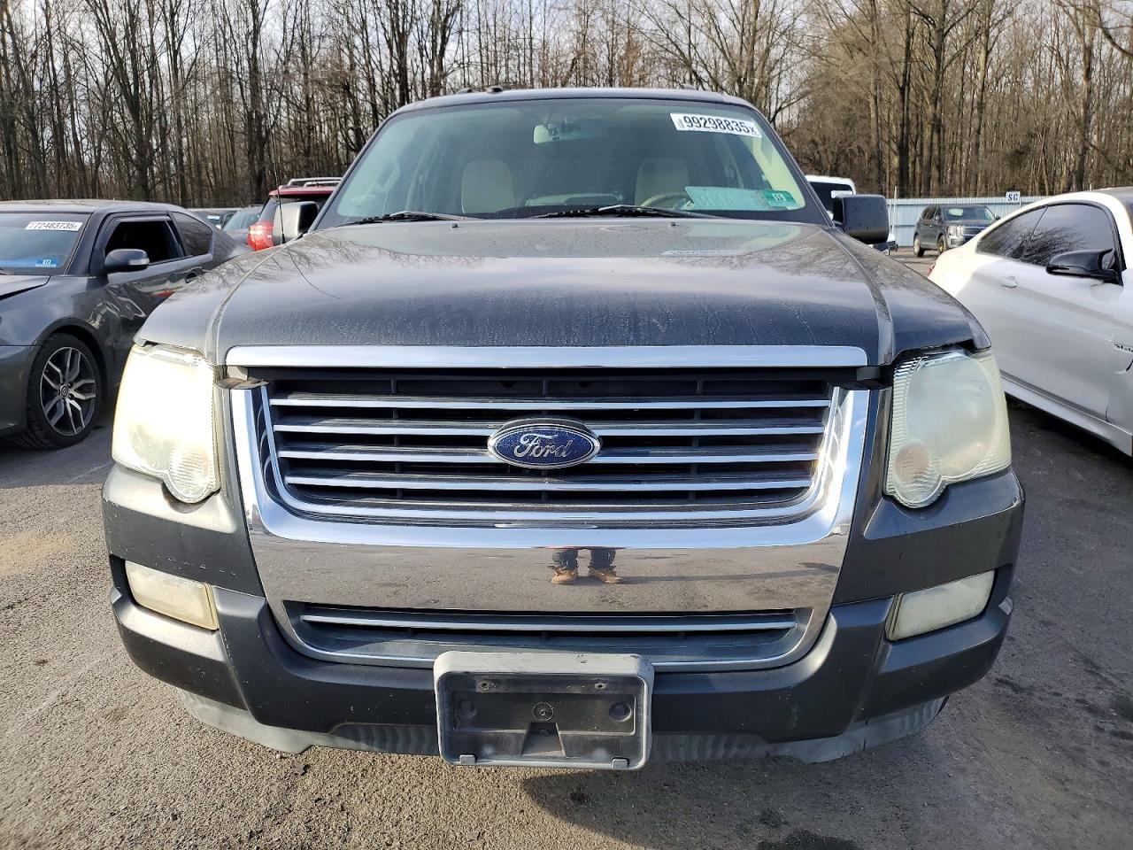 2010 Ford Explorer Xlt - Image 5