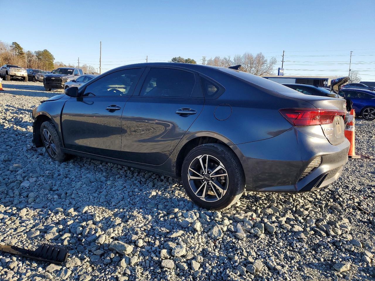 2023 Kia Forte Lx - Image 2