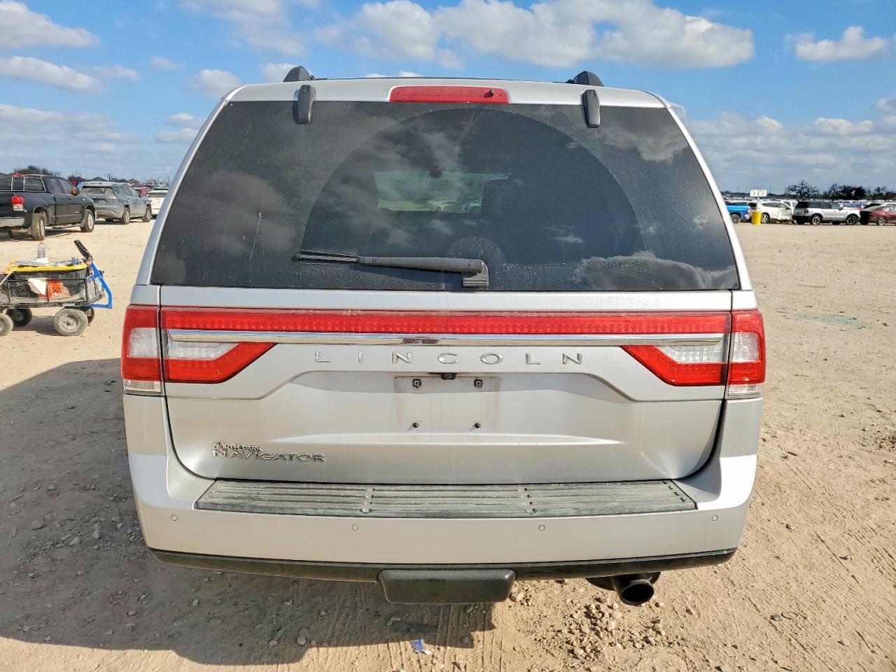 2017 Lincoln Navigator Reserve - Фото 6