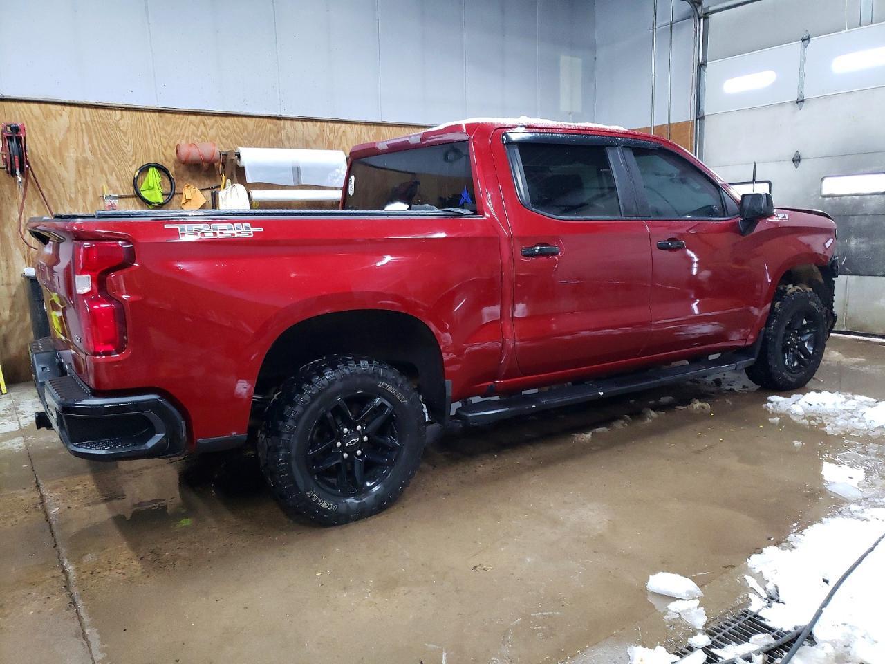 2019 Chevrolet Silverado K1500 Lt Trail Boss - Image 3
