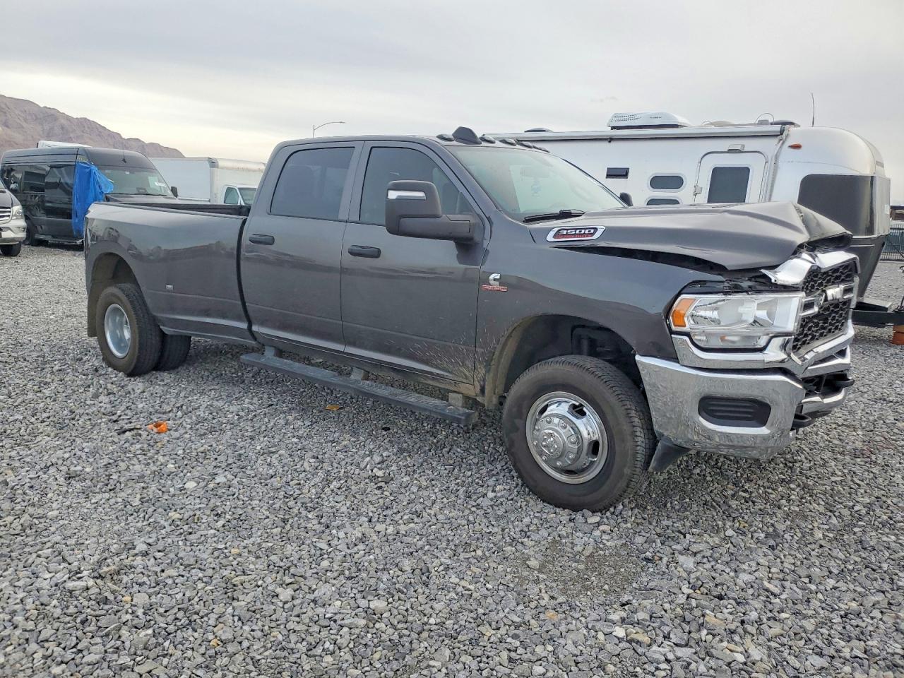 2024 Ram 3500 Tradesman - Фото 4