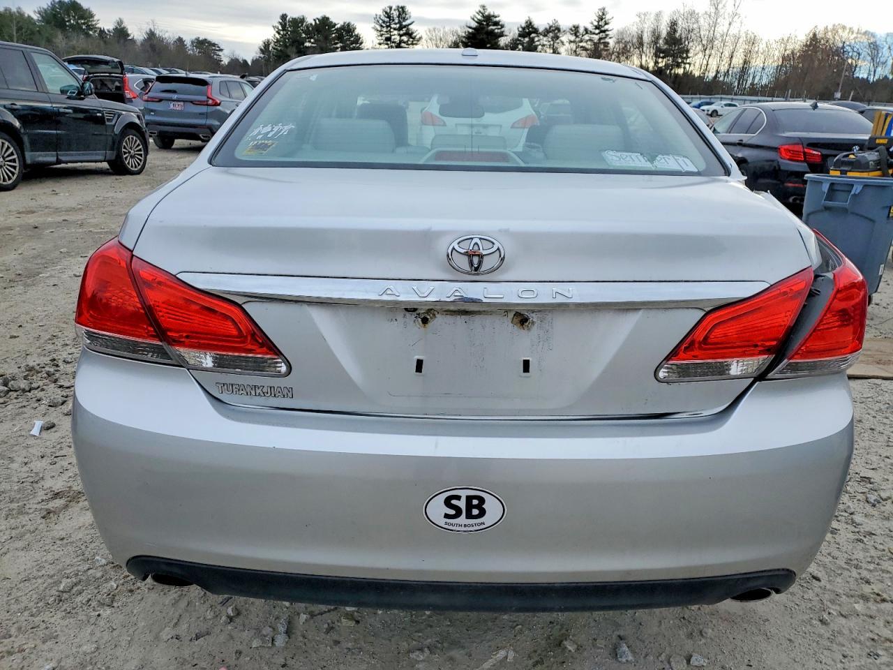 2011 Toyota Avalon Base - Фото 6
