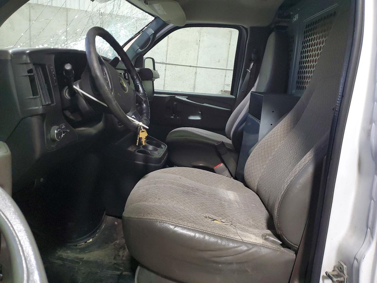 2014 Chevrolet Express G3500 Utility / Service Van - Фото 7