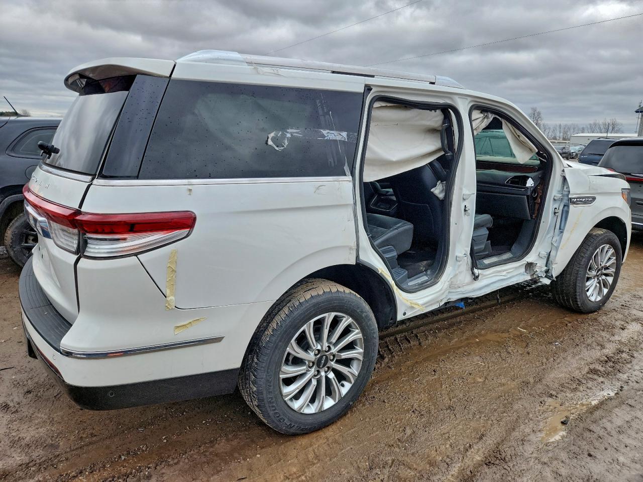 2023 Lincoln Navigator - Фото 3