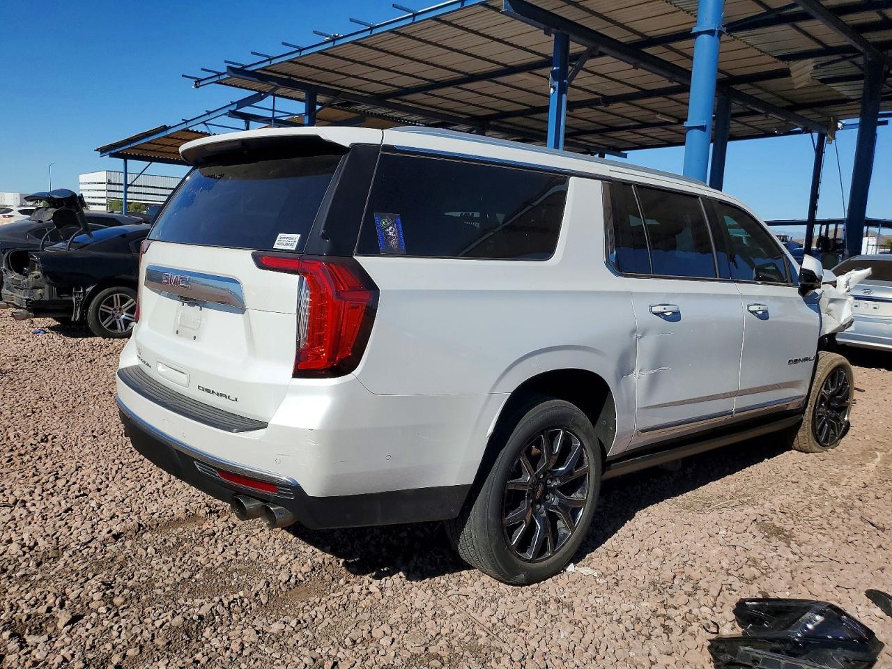 2024 GMC Yukon Xl Denali - Фото 3