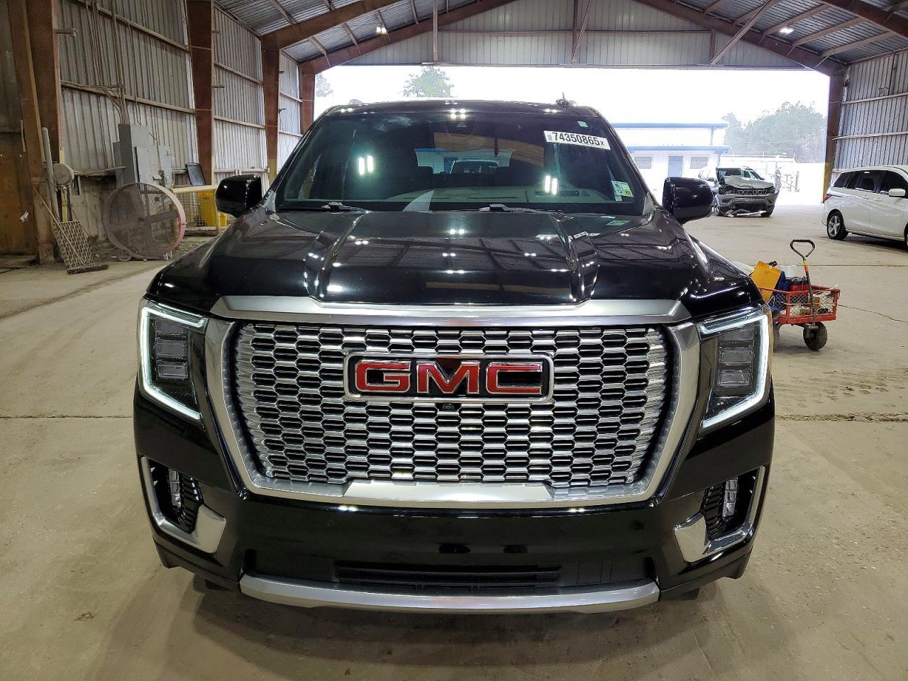 2021 GMC Yukon Denali - Фото 5