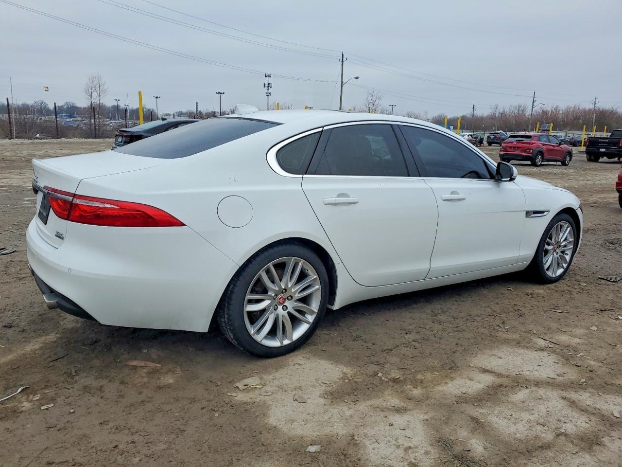 2016 Jaguar Xf Prestige - Фото 3