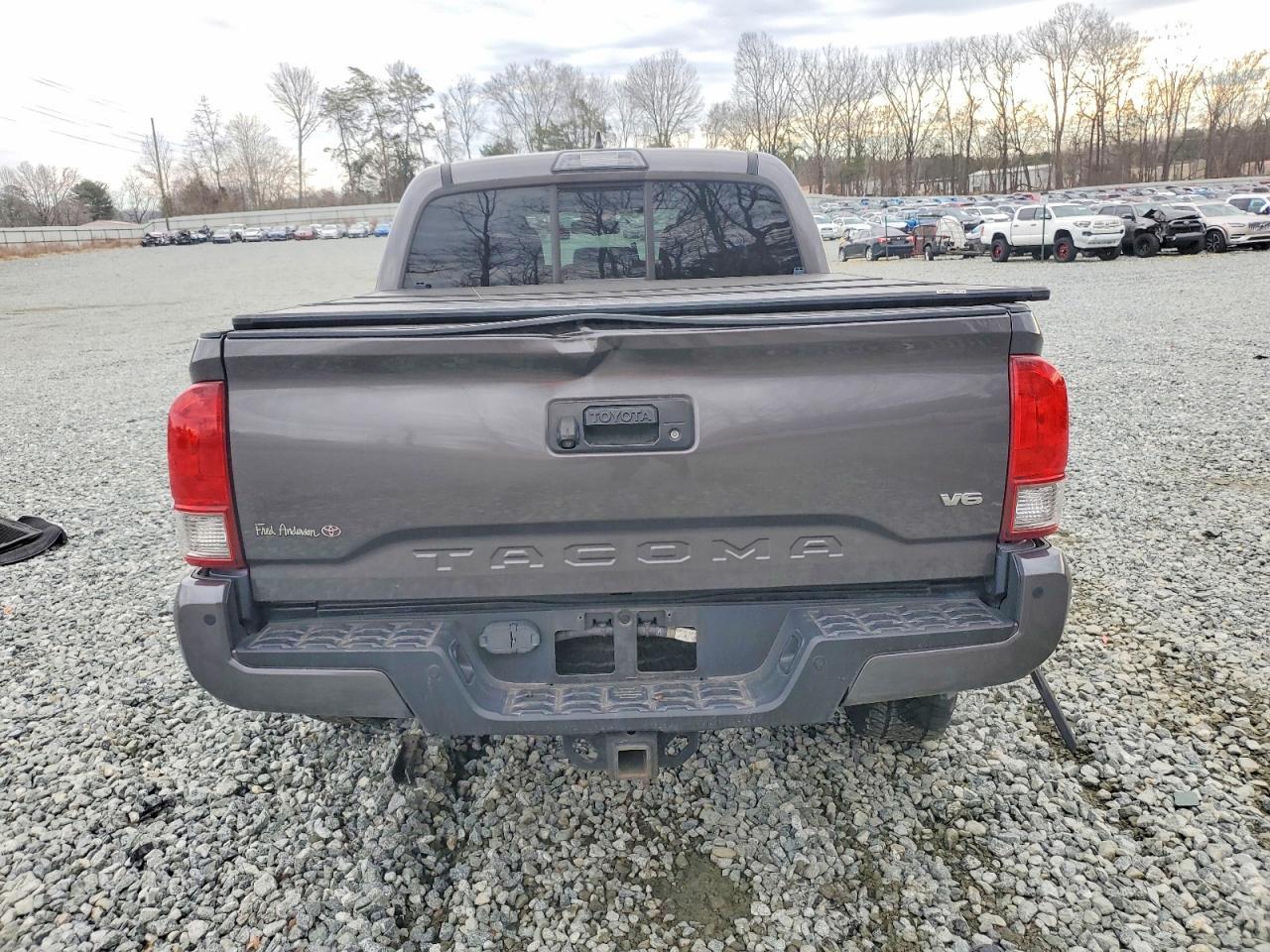 2016 Toyota Tacoma Double Cab - Фото 6