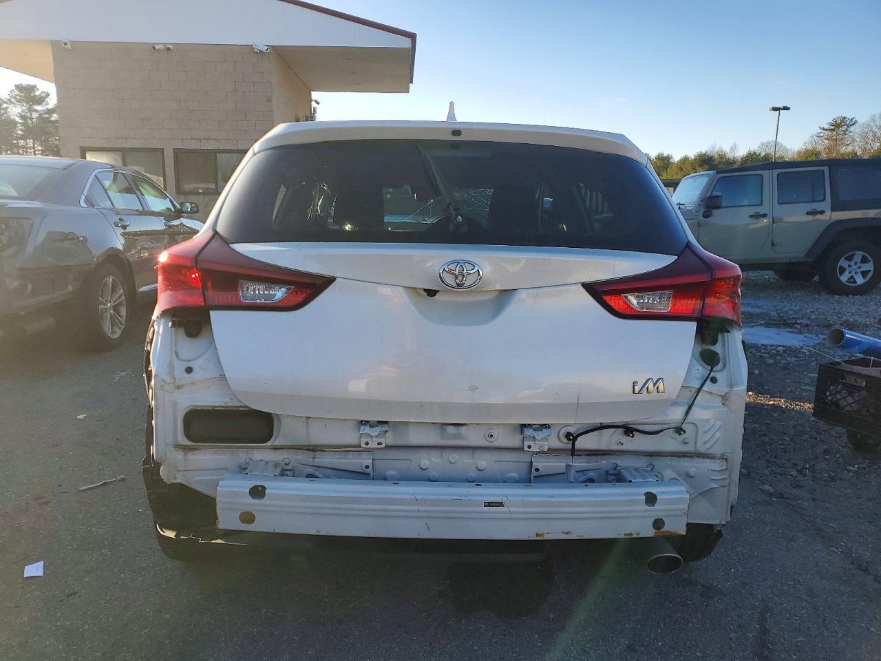 2018 Toyota Corolla Im - Image 6
