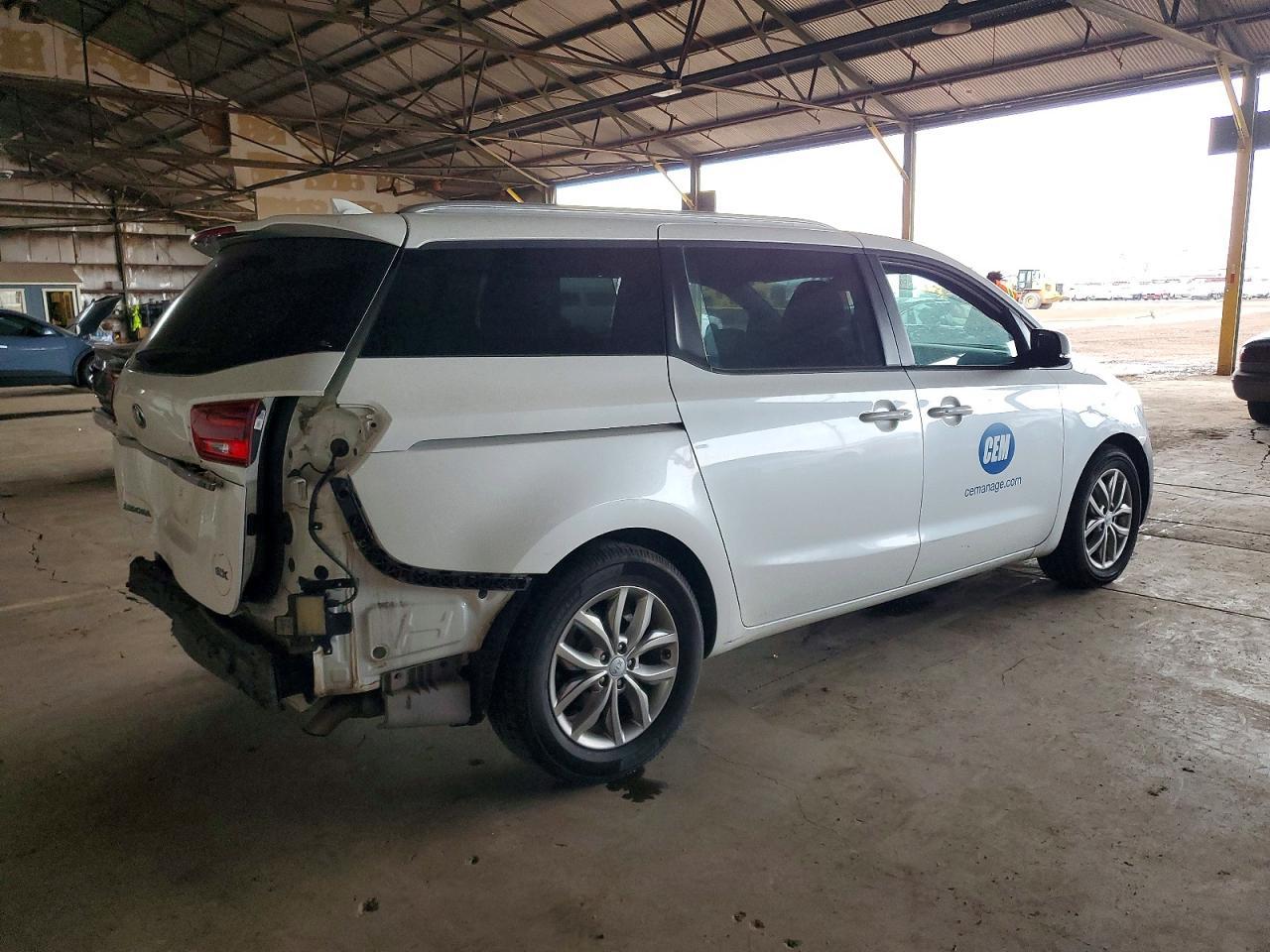 2020 Kia Sedona Lx - Фото 3