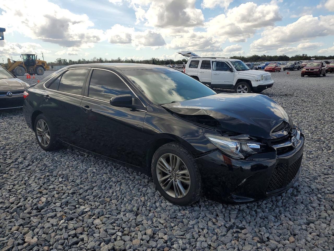 2016 Toyota Camry Le - Image 4