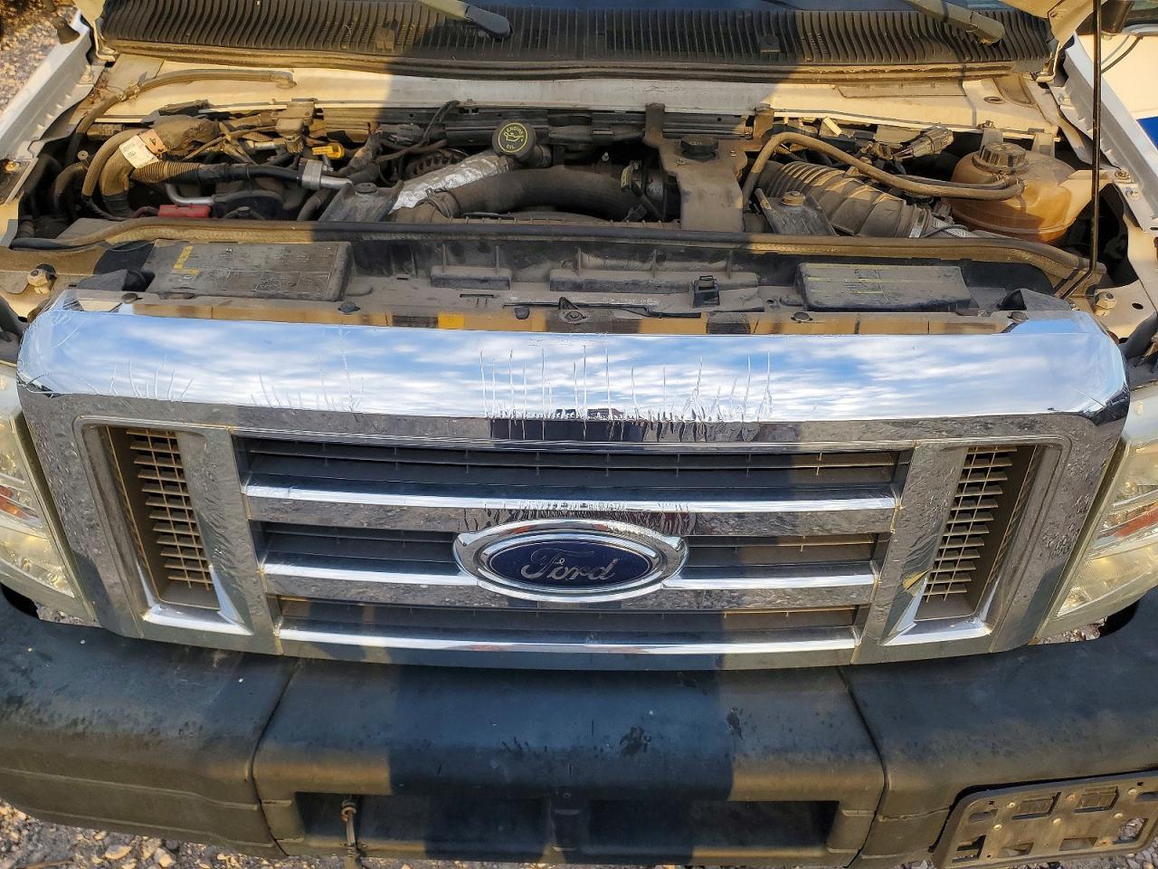 2009 Ford E450 Recreational Vehicle - Image 7