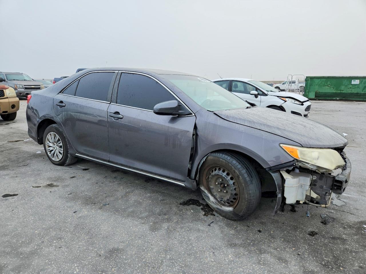 2014 Toyota Camry L - Фото 4