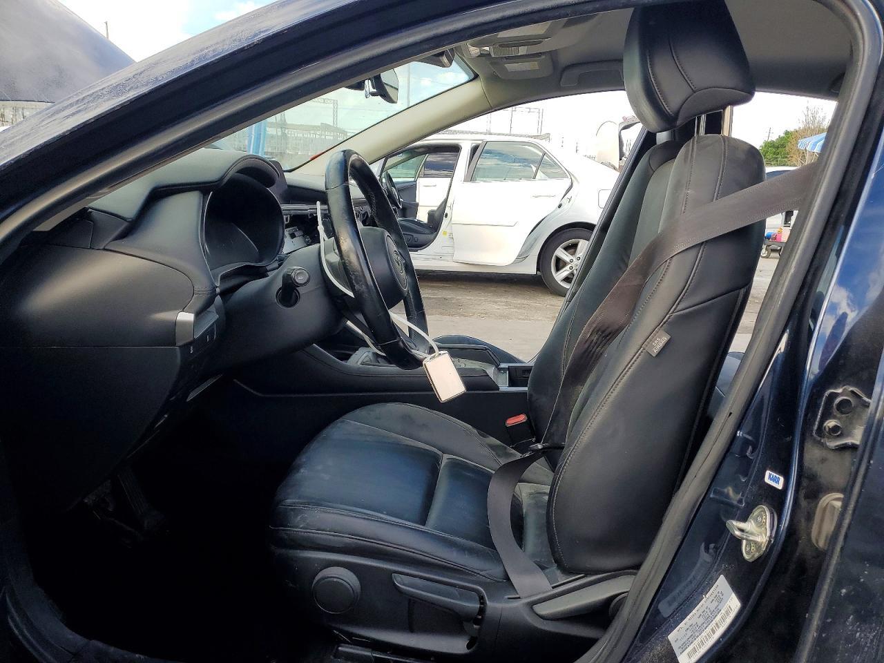 2021 Mazda 3 Select - Image 7