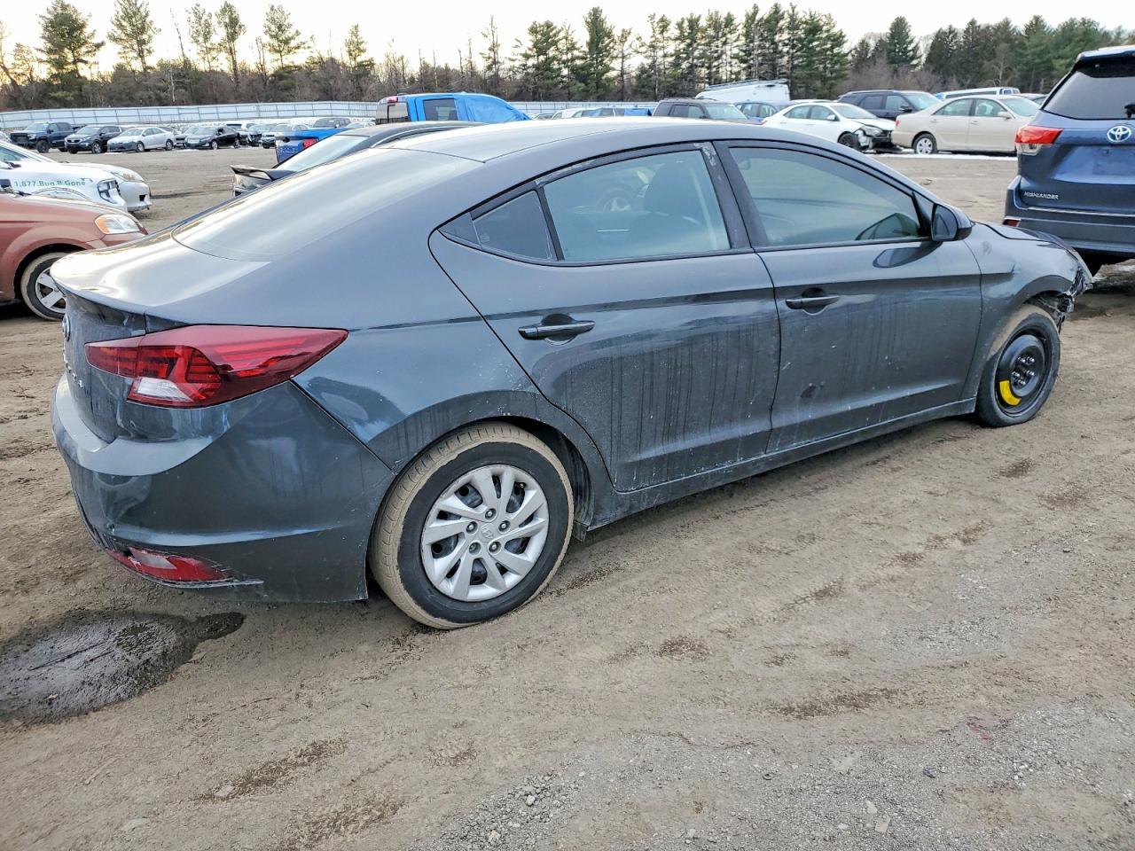 2020 Hyundai Elantra Se - Фото 3