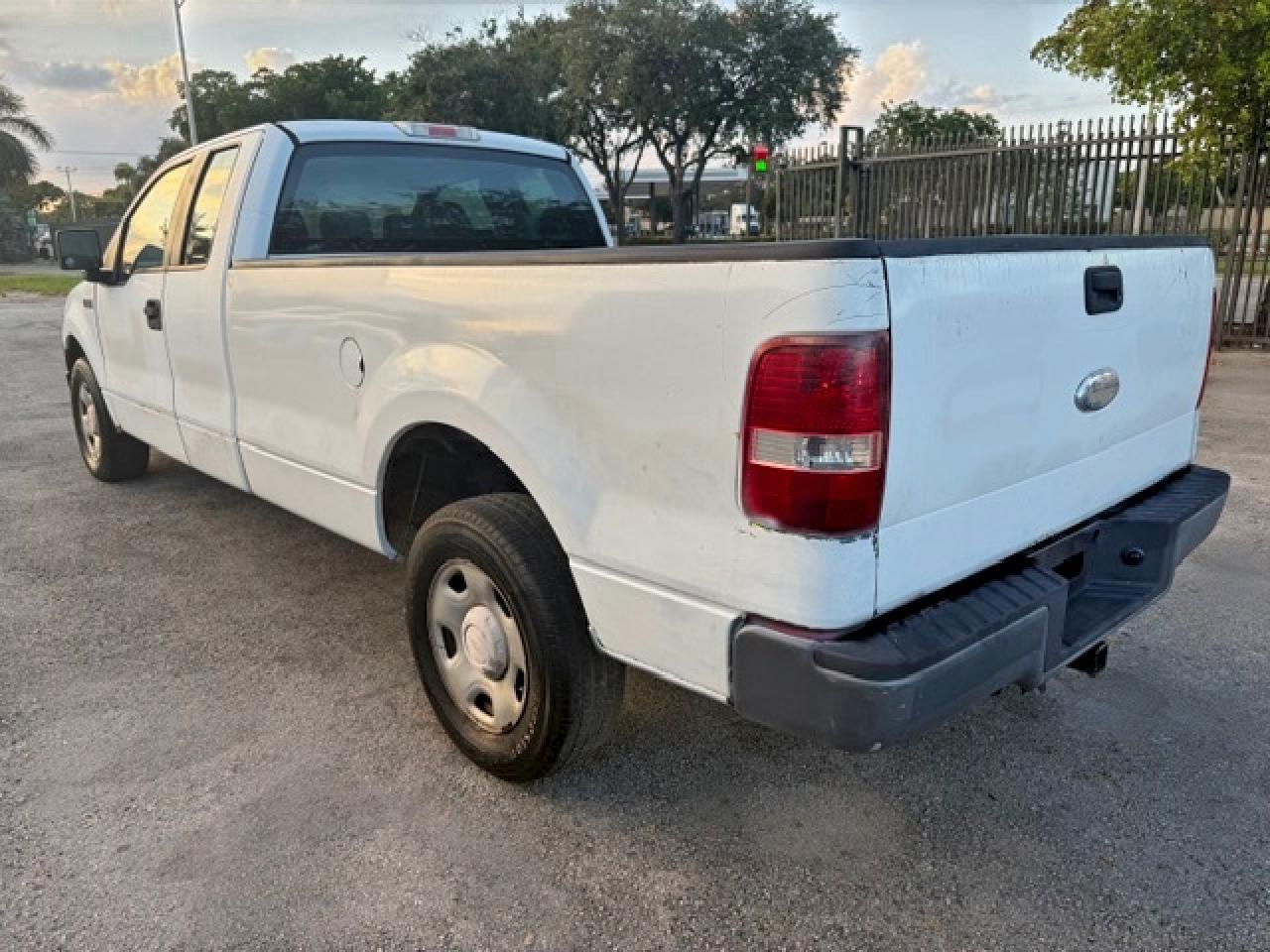 2007 Ford F150 - Фото 2