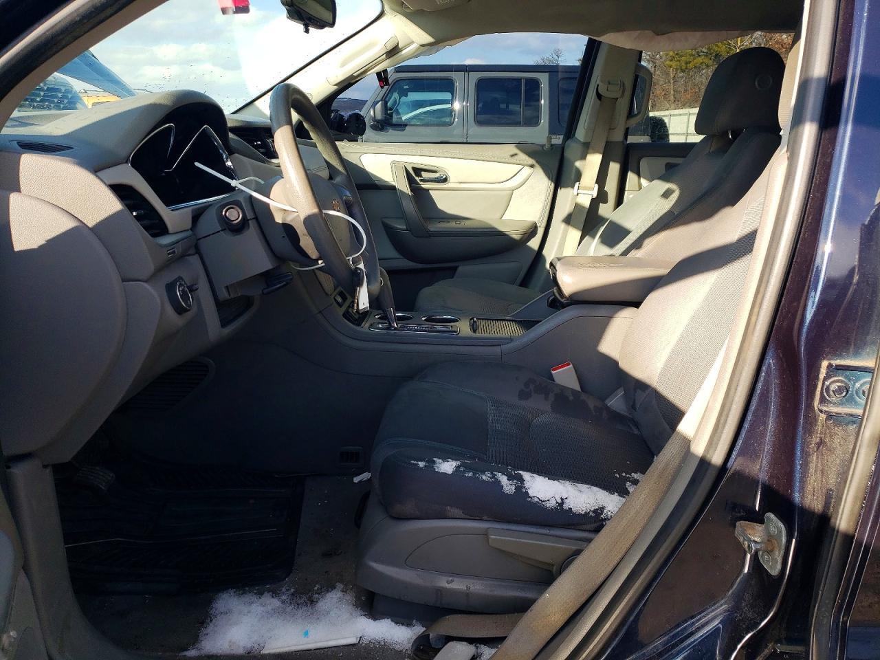 2017 Chevrolet Traverse Ls - Фото 7